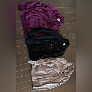 Banana Republic size XS 3 sweaters! Great shape, great deal